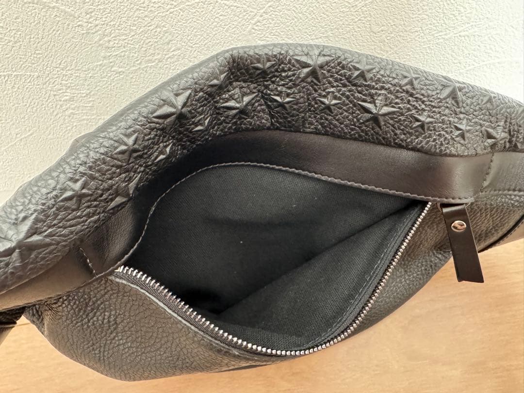 ジミーチュウ JIMMY CHOO レザーボディバッグ