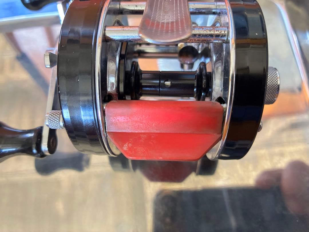 ABUアンバサダー5600C オールド 赤ベロ　FN770400