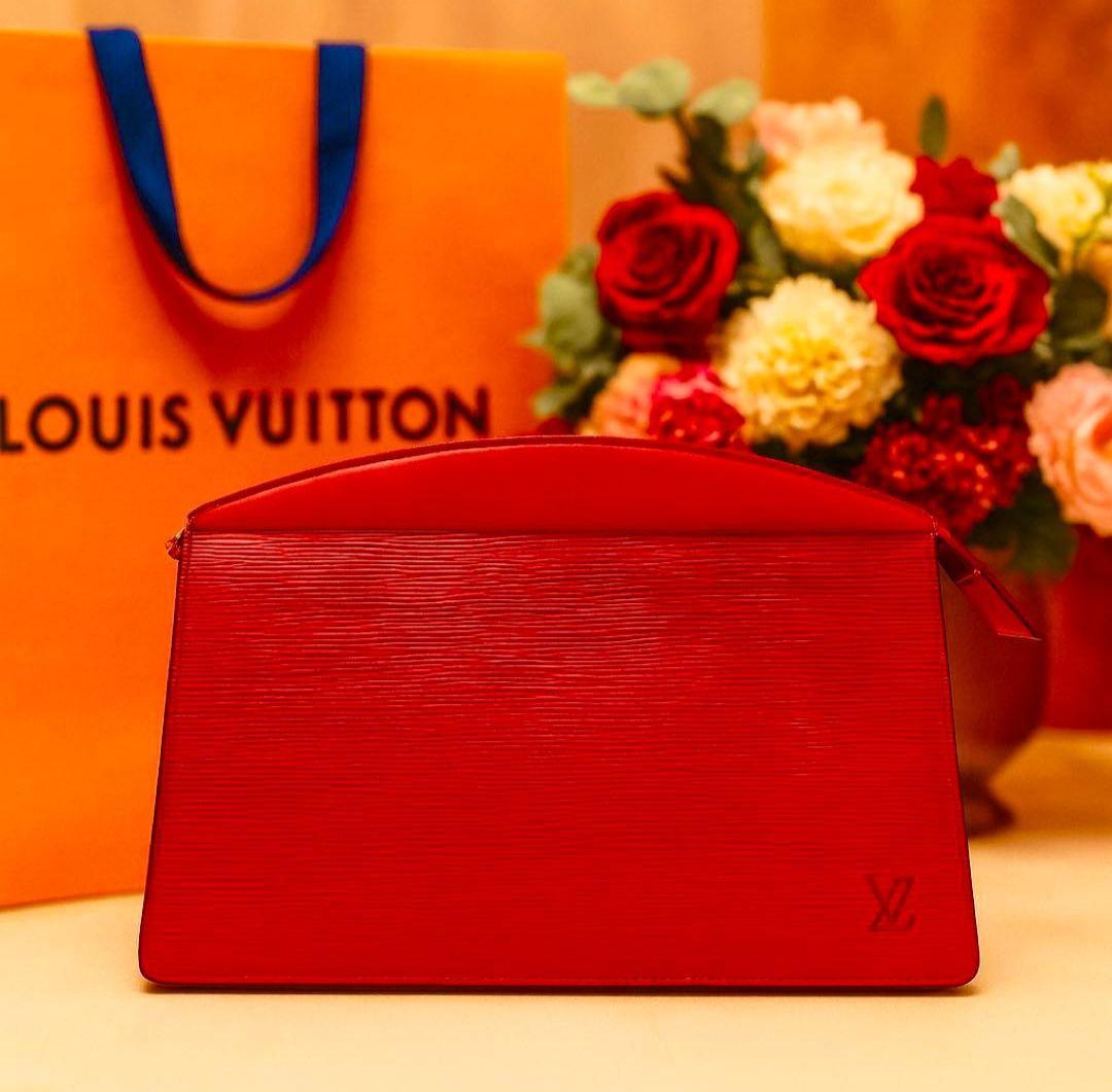 K*o様 LOUIS VUITTON エピレザー ポーチ（定価10万以上）