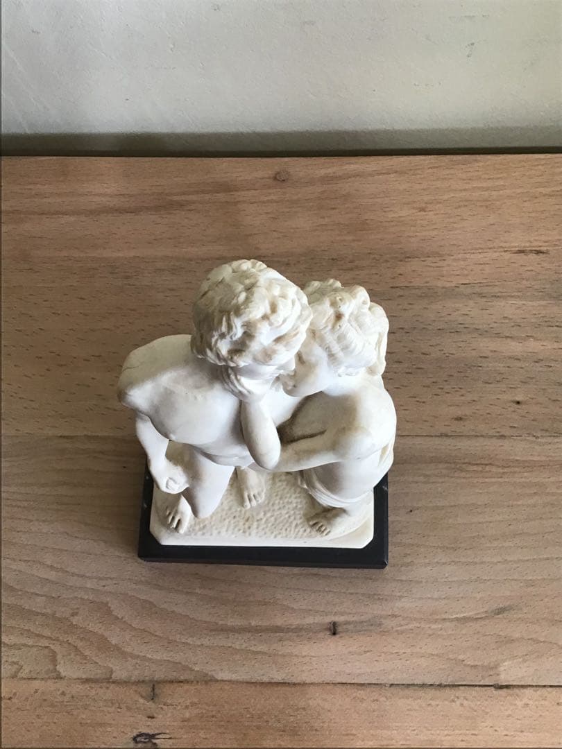 西洋彫刻　男女の抱擁 石膏彫刻 オブジェ　置物　25.5cm