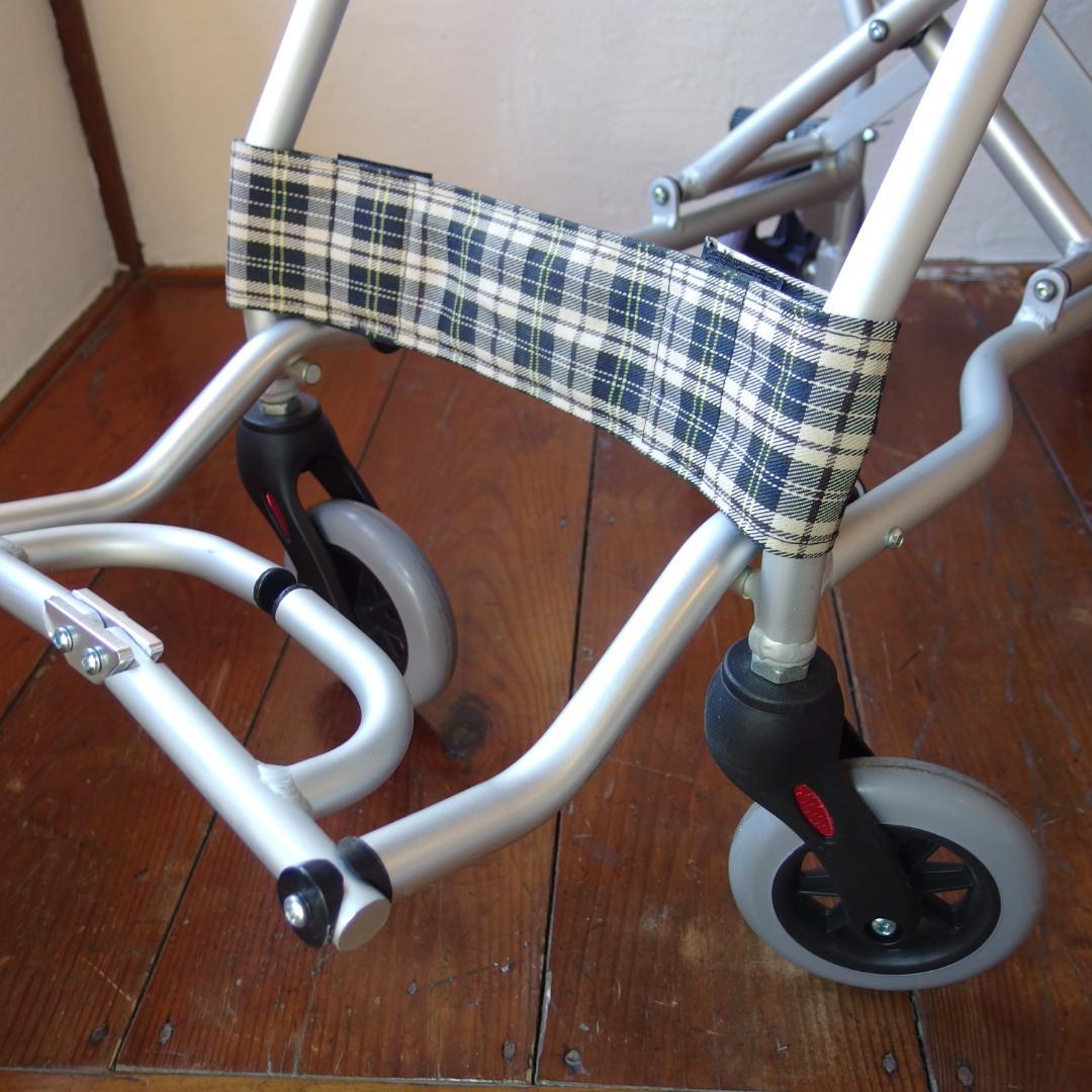 ネコ様【ほぼ未使用】送料込 KADOKURA ネクスト A501-AK 車椅子