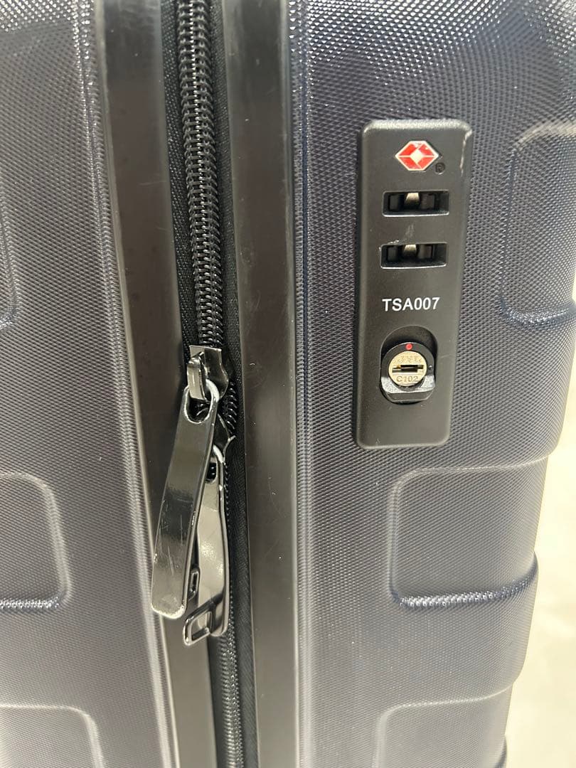 ダークグレー ストライプ キャリーケース