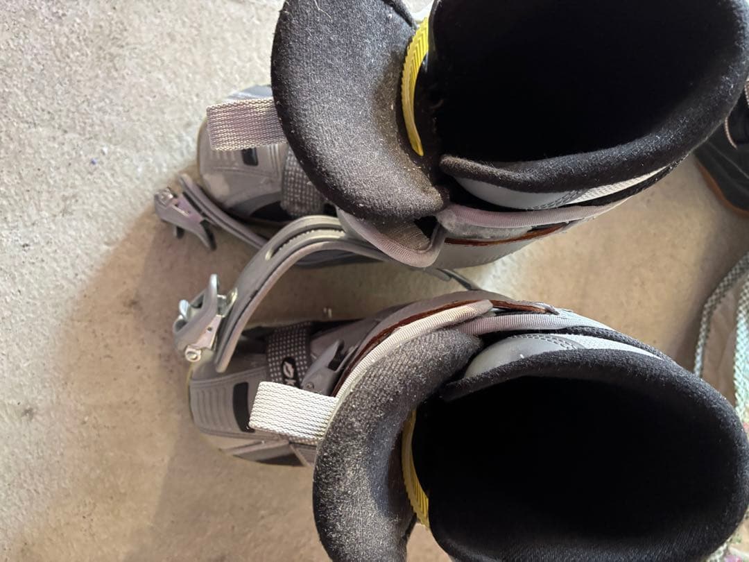 スノーボードブーツ　キスマーク