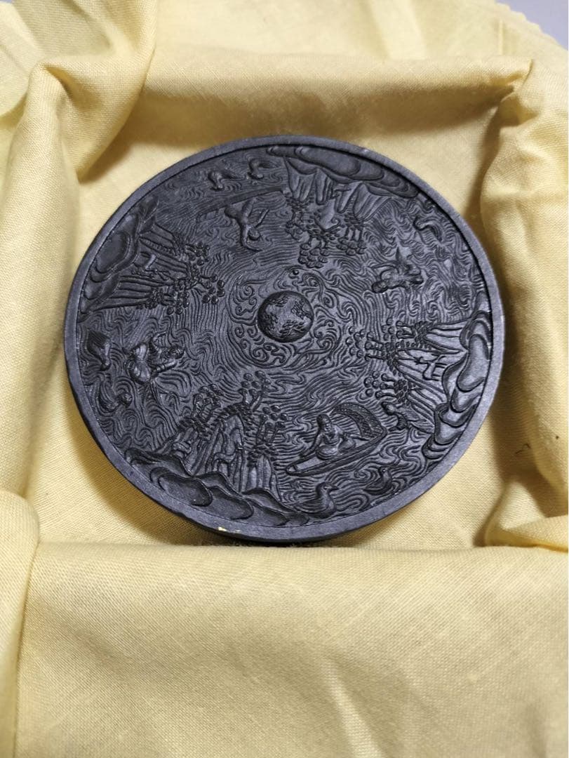 日本の墨シリーズ　純松煙　山水人物獣背円鏡 古梅園