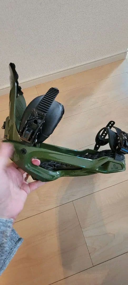 SALOMON RHYTHM スノーボードビンディング