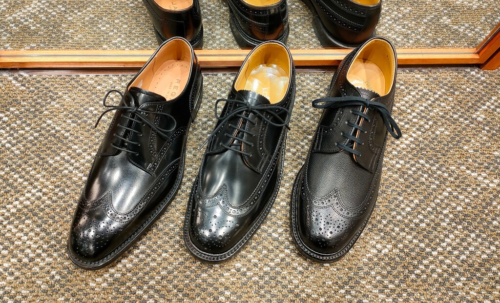 黒×華やかウイングチップ | 靴のリーガルコーポレーション公式