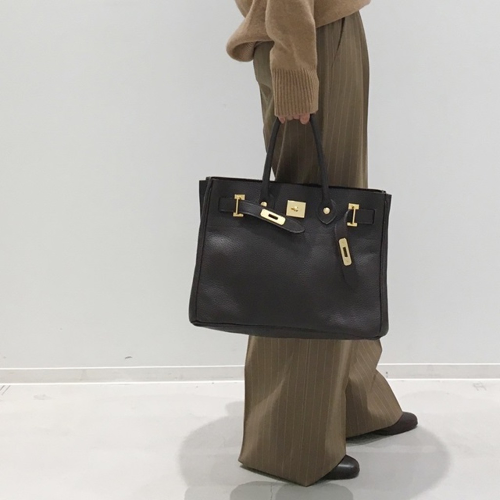 極美品】シータパランティカ 現行モデル シボ ボディバッグ ウエス