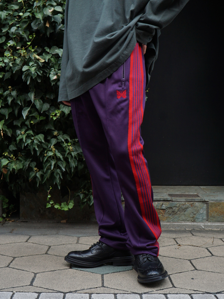 トラックパンツ【レギュラー】と【ナロー】シルエット比較 / スタッフ