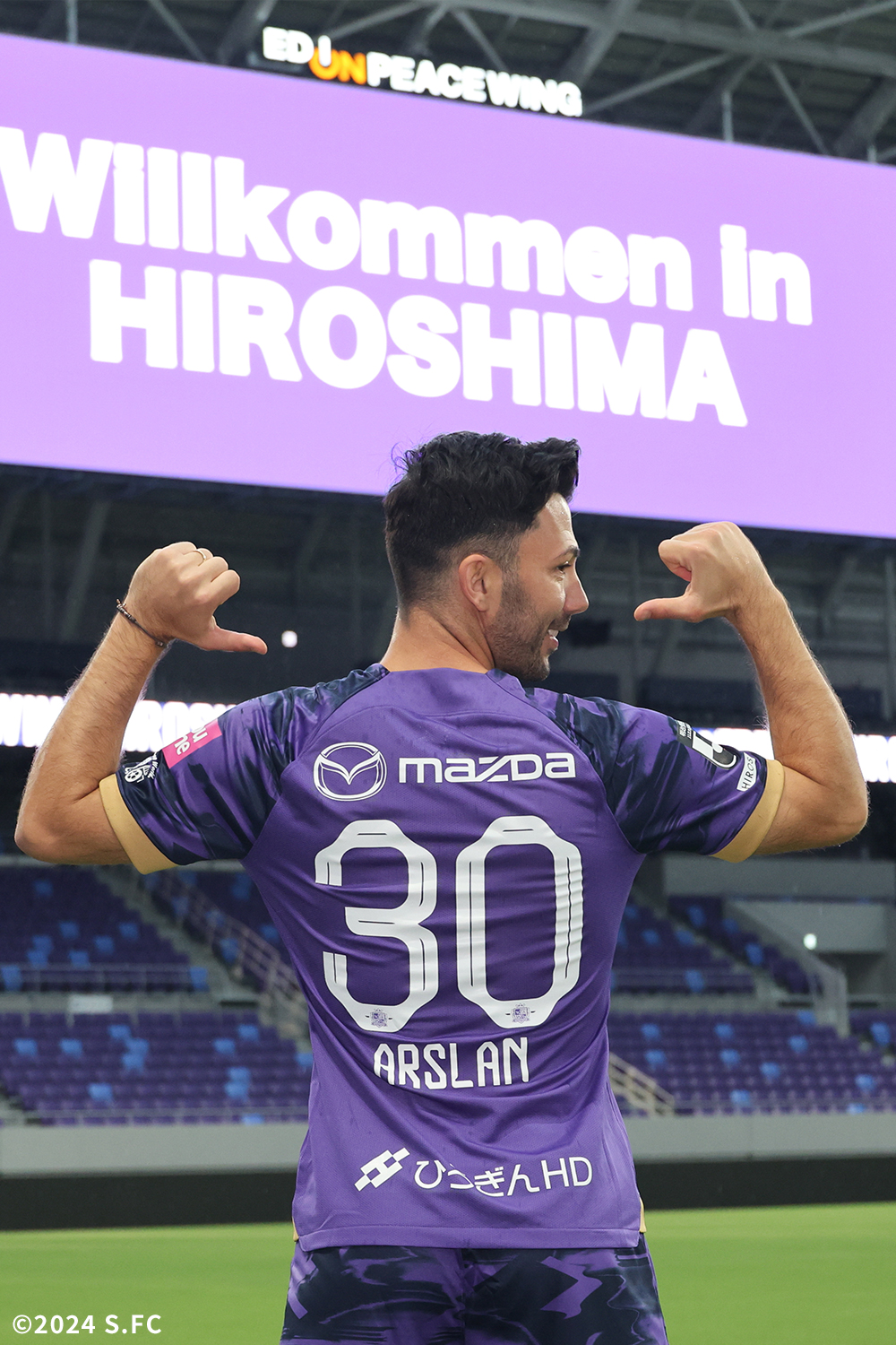 トルガイ・アルスラン選手加入会見を行いました！ | サンフレッチェ