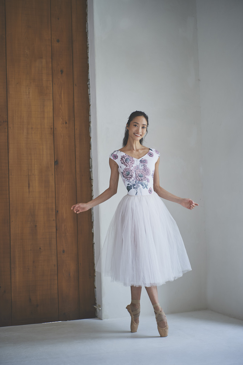 stina / type zero butterfly / Dahlia imperialis purple pink