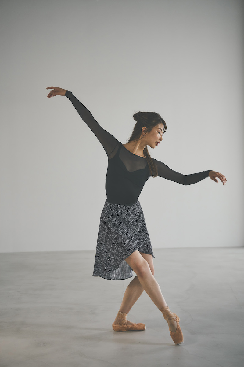 stina / black tweed wrap skirt