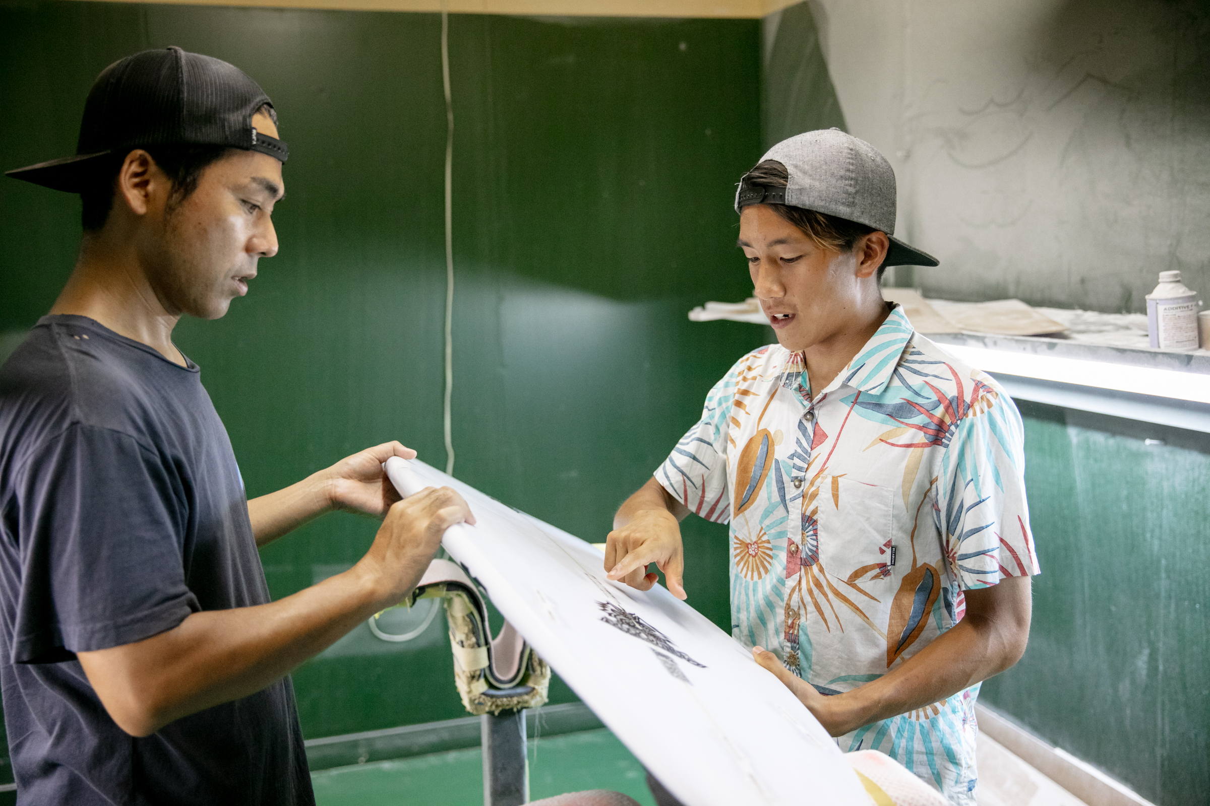 QS1500優勝の鈴木仁と彼が信頼するロックダンス・シェイパー添田知博の