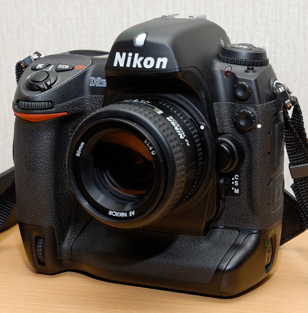 Nikon D2H